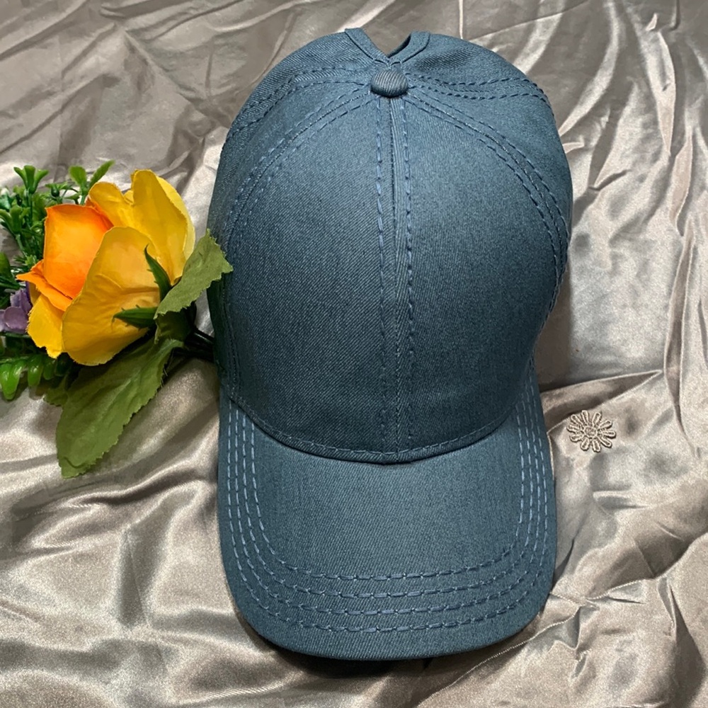 🌹C.C Exclusive CC Women Solid Color Denim Ponytail Messy Bun Hat • EUC
